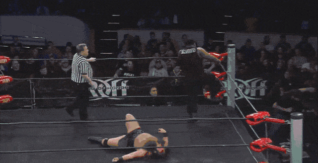 war-machine-vs-lee-and-taylor-finish