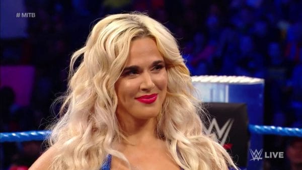 Lana Debuts
